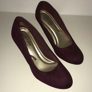 Raspberry heels by Comfort plus